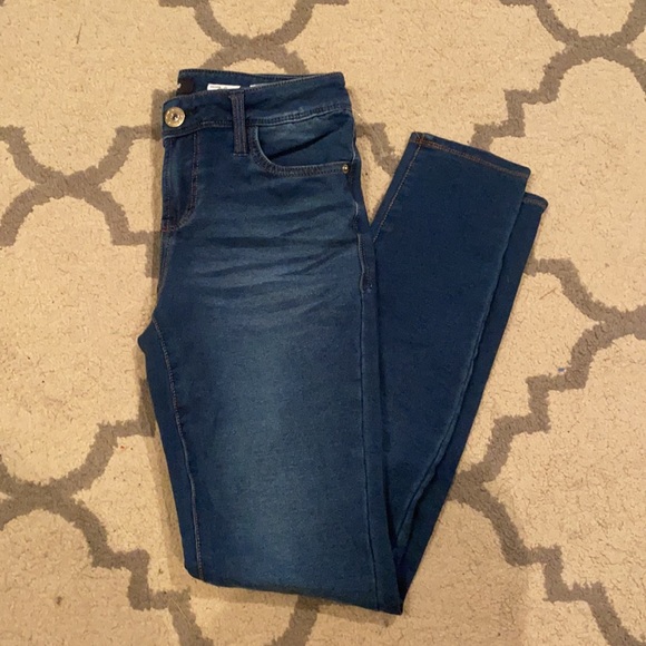 Kenzie Jean - Picture 2 of 5